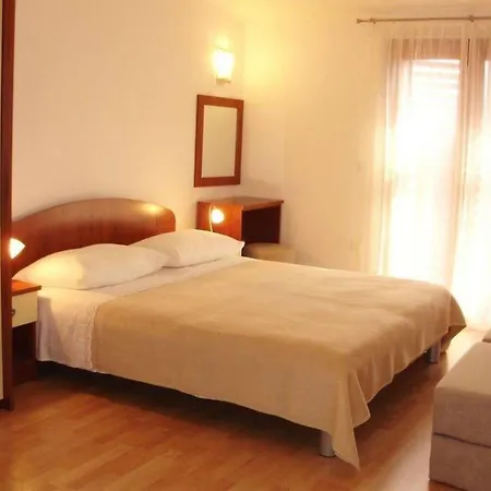 Apartamento Garbin Ventus By Interhome Makarska